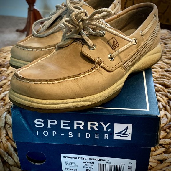 Womens size 6M Sperry Topsiders - Picture 3 of 3